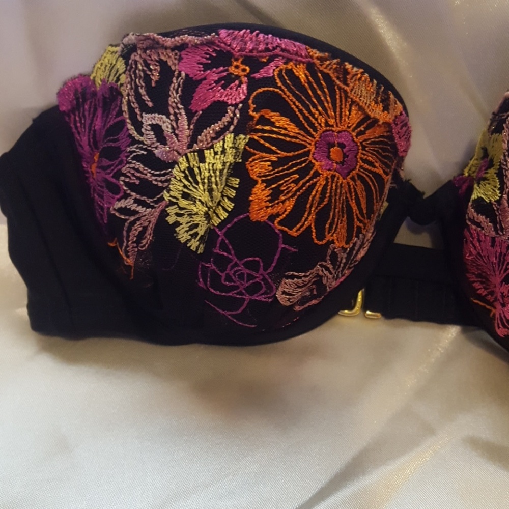 Bikini Top - Picture 2 of 5